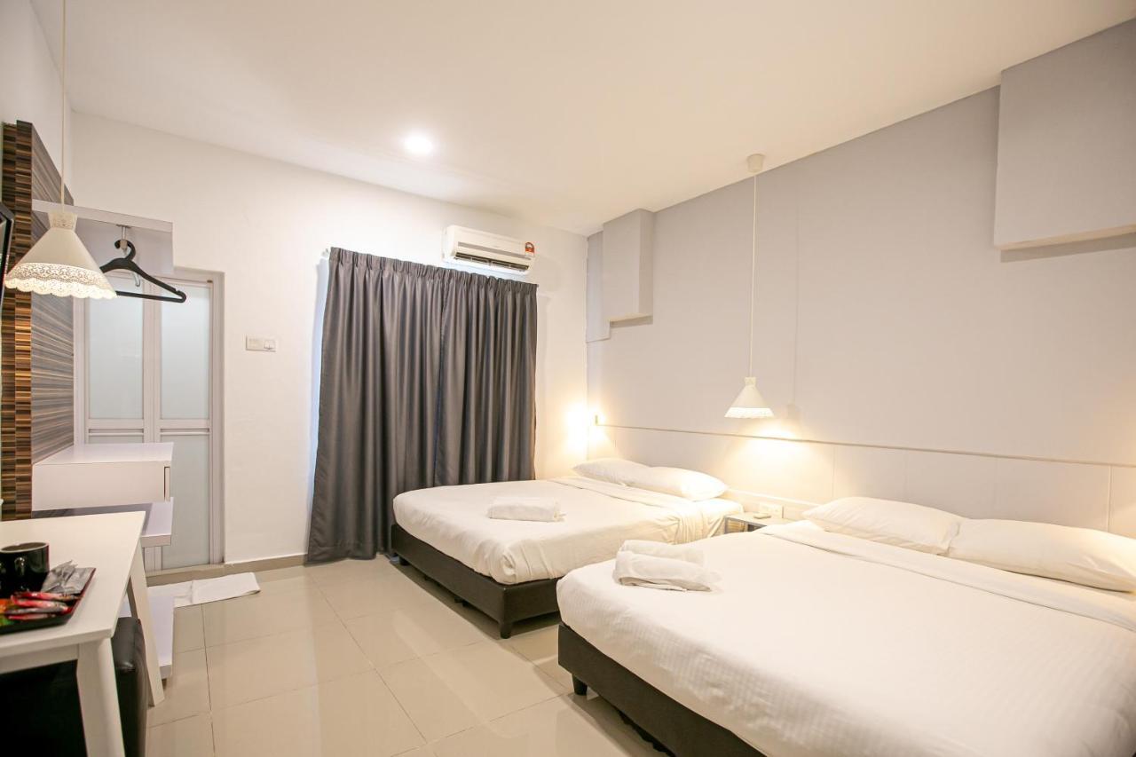 Grand Swiss Hotel George Town Extérieur photo