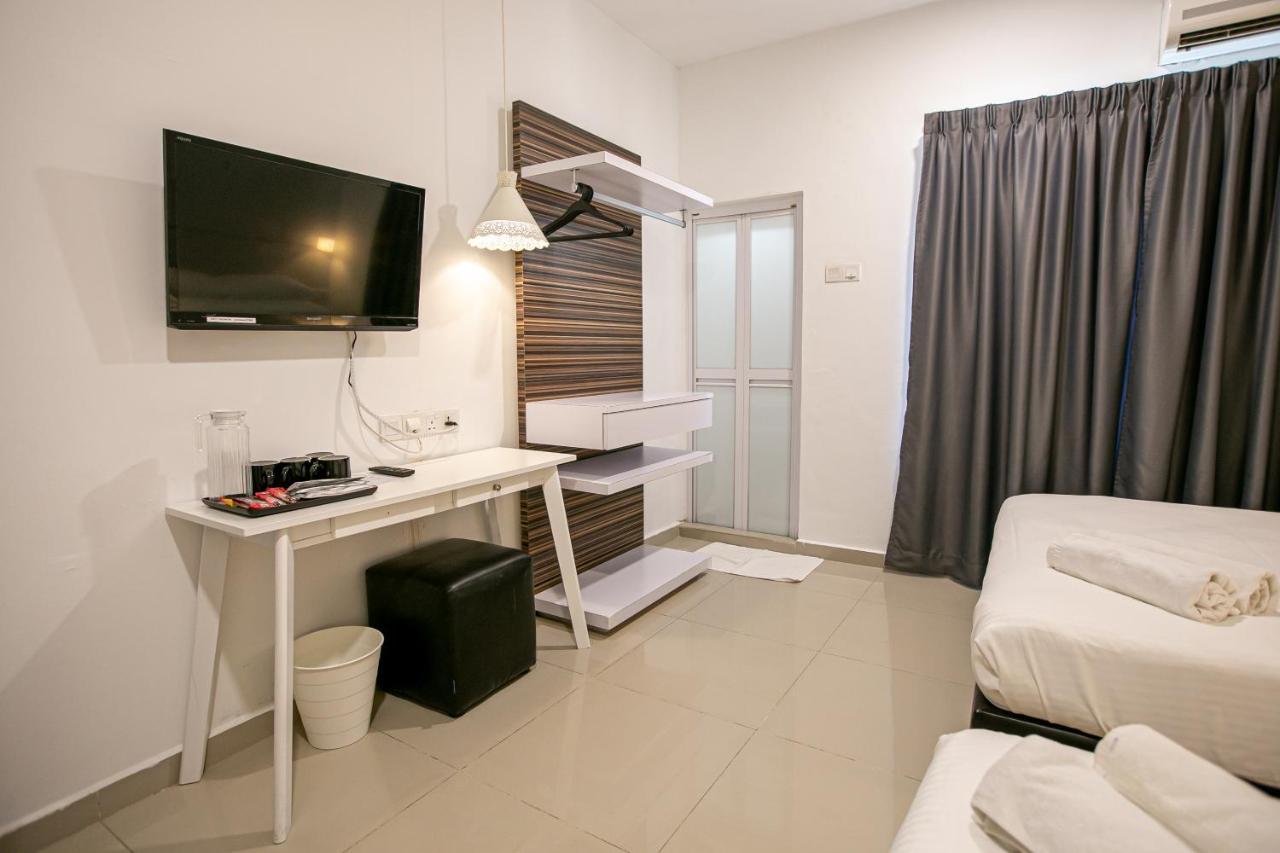 Grand Swiss Hotel George Town Extérieur photo